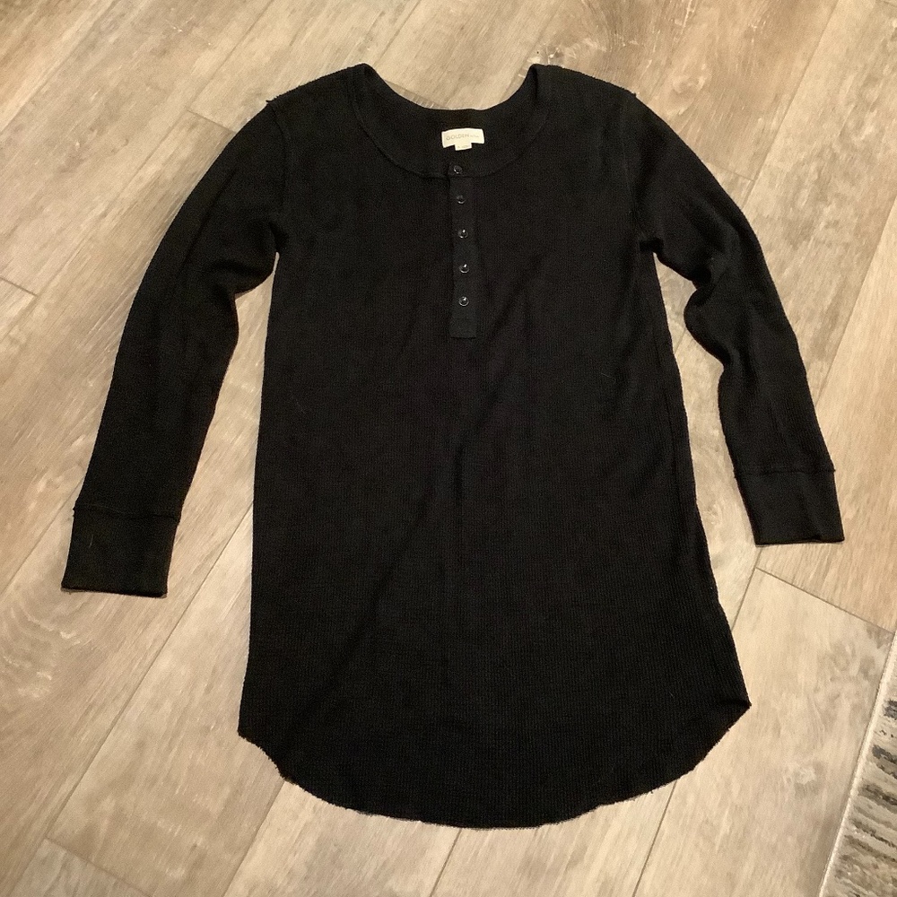Aritzia Golden TNA Waffle Henley